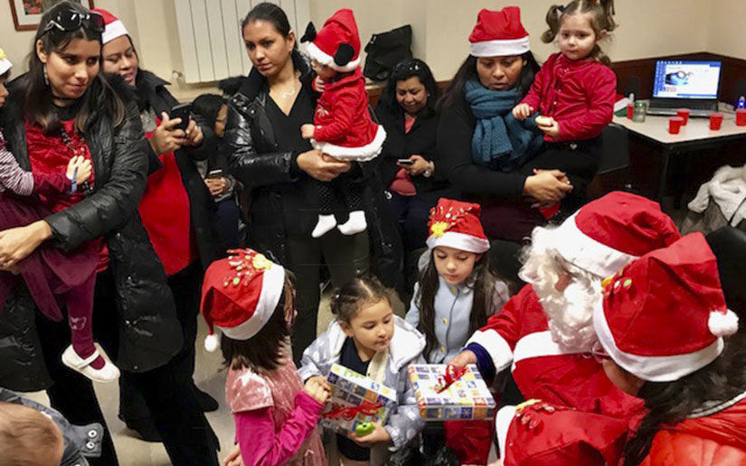 Embajada en Italia celebra con niños festividades navideñas