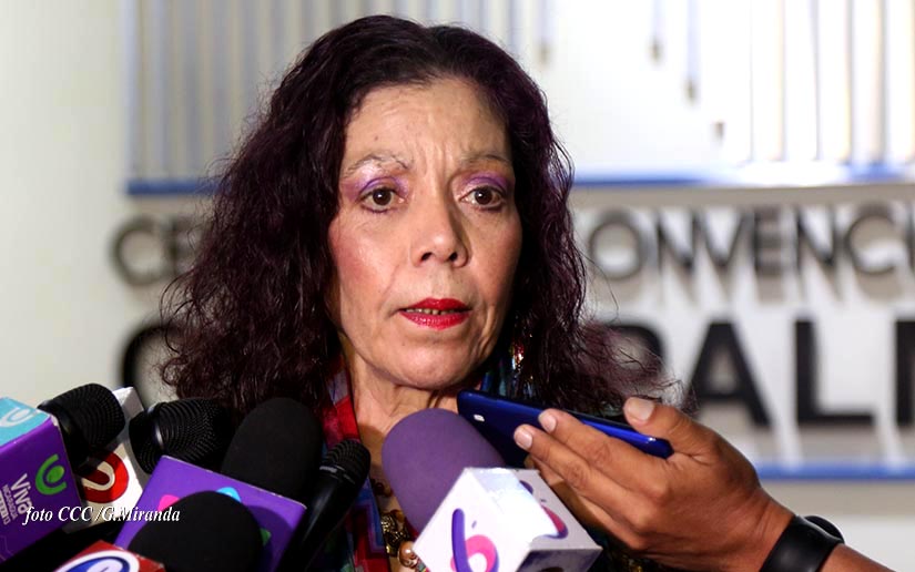 Rosario después del Acto de la XX Promoción de Cadetes de la Policía