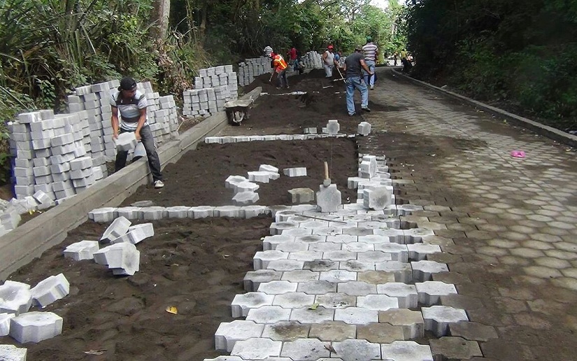El Túnel espera el 2018 con carretera adoquinada