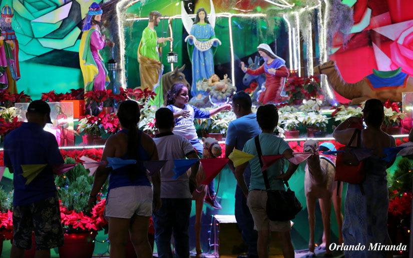 Nacimientos del Niño Dios, simbolizan a la familia