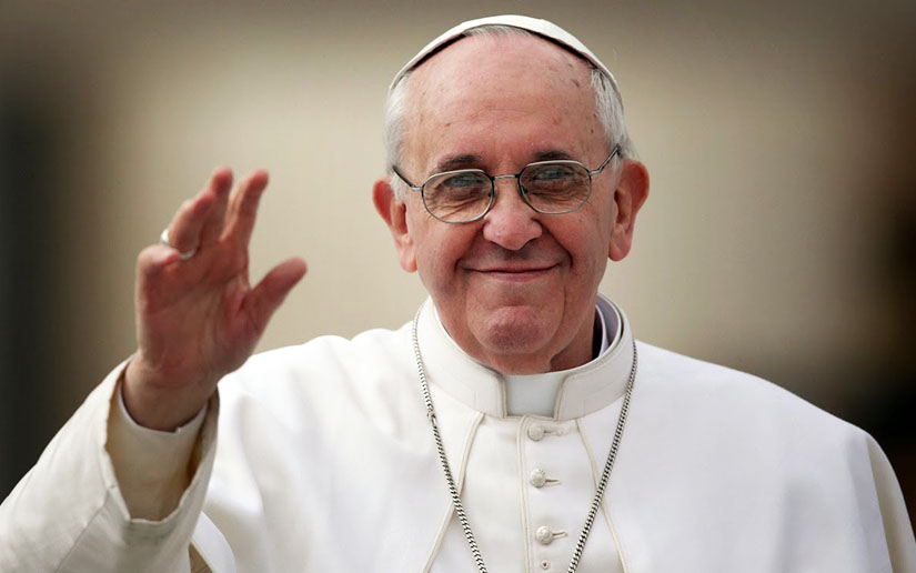 El Papa critica ante la curia “las intrigas de pequeños grupos” y a los “traidores”