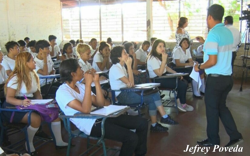 Inicia reforzamiento escolar en colegios del país