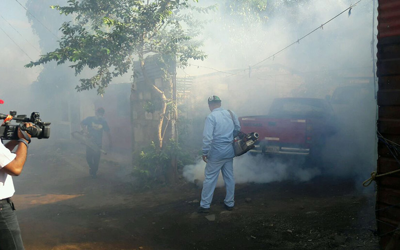 MINSA fumiga viviendas de Batahola Sur