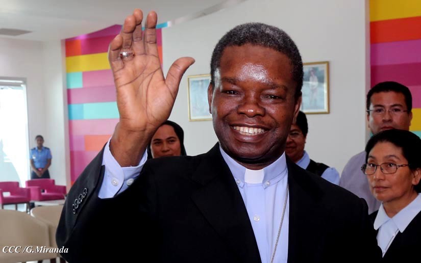 Nuncio Apostólico Fortunatus Nwachukwu dice adiós a Nicaragua