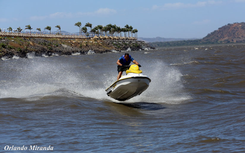 Jet Ski, una aventura extrema en el Lago de Managua