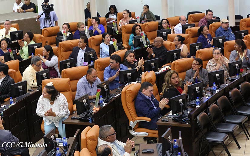 Congreso nicaragüense dedica sesión solemne a las mujeres