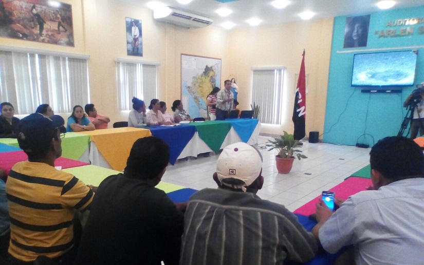 Realizan taller para promover el establecimiento de cortinas rompevientos para mitigar la erosión del suelo