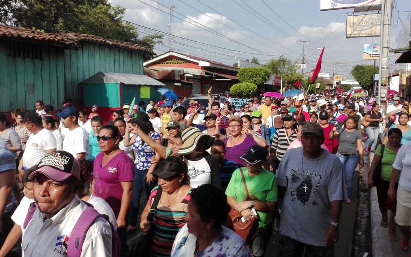 León y Chinandega caminan por la paz