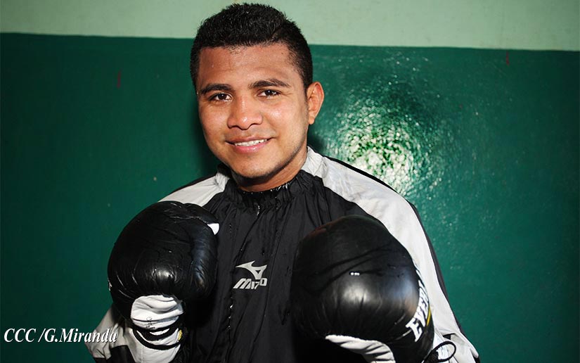 Apoderado de Chocolatito da ultimátum a promotores del mexicano “Canelo” Álvarez