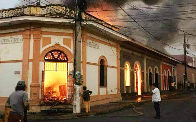 Rosario se solidariza con dueños de negocios afectados por incendio en Granada