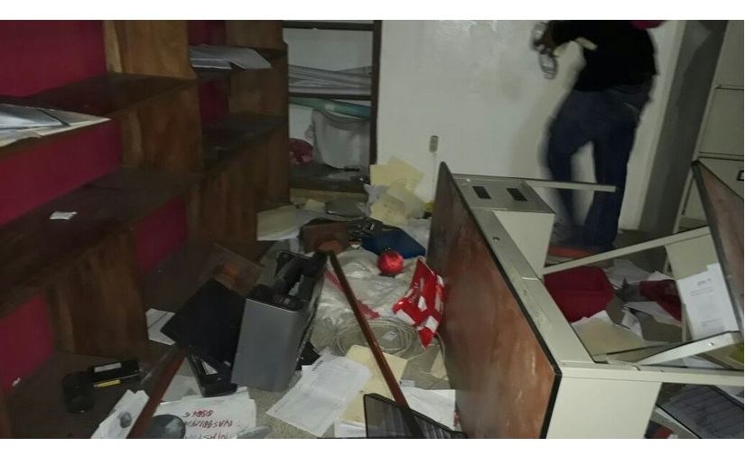 Vándalos destruyeron casa del FSLN en Masaya