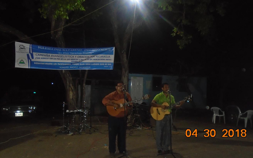Iglesia Nazareno realiza oración por la paz y la estabilidad de Nicaragua