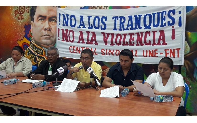 Unión Nacional de Empleados (UNE-FNT) rechaza los tranques y la violencia generados por la derecha