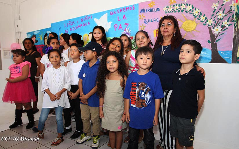 Niños de Nicaragua cantan, bailan y pintan para pedir la Paz