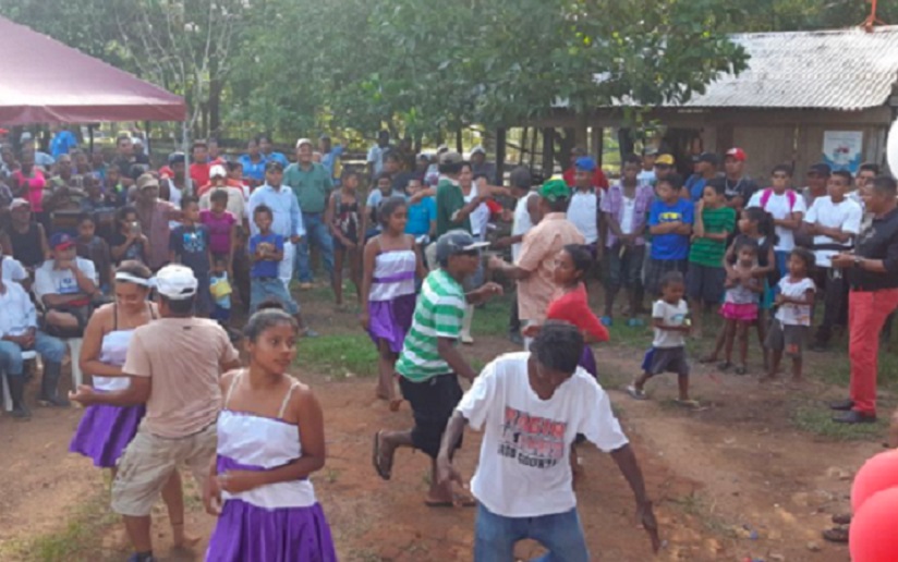 Pobladores de Las Minas y Prinzapolka celebran Día del Padre y a Carlos Fonseca