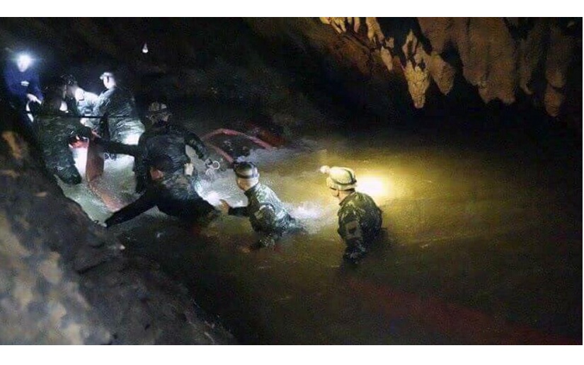 Las lluvias del monzón amenazan el rescate de los niños atrapados en la cueva de Tailandia