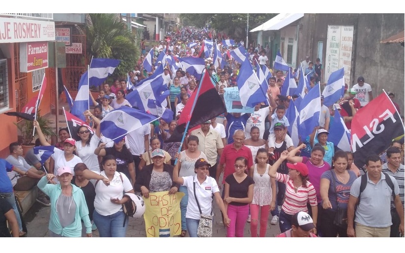 Enorme marcha por la paz recorre Isla de Ometepe