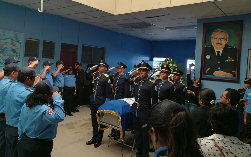 Realizan homenaje póstumo al Comisionado Luis Emilio Busto López