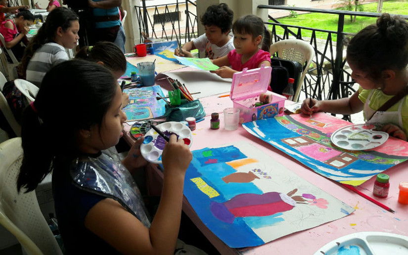 Resultado de imagen para NIÃOS PINTANDO
