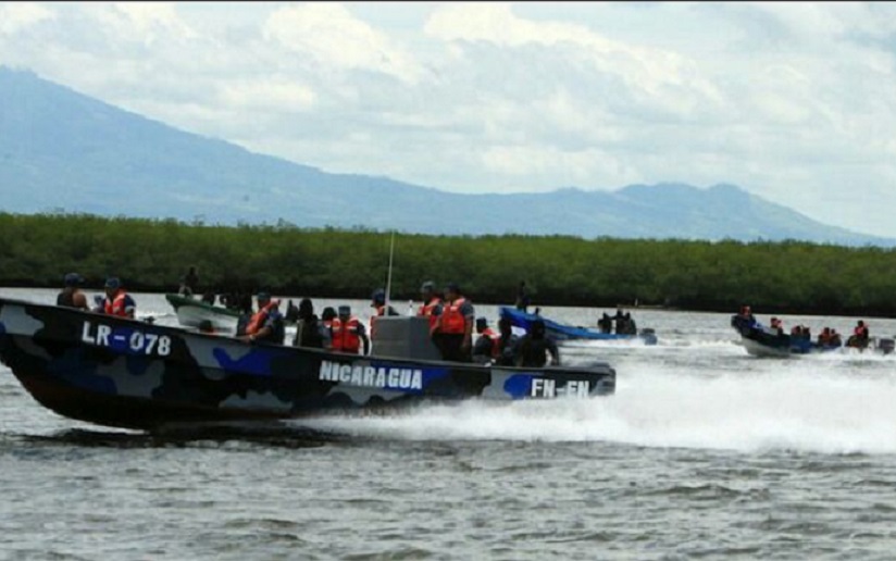 Fuerza naval nicaragüense rescata embarcación que estaba a la deriva en el Caribe norte