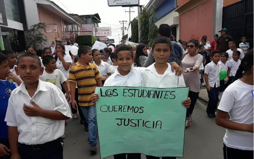 Estudiantes de Rivas desfilaron en conmemoración del 23 de Julio