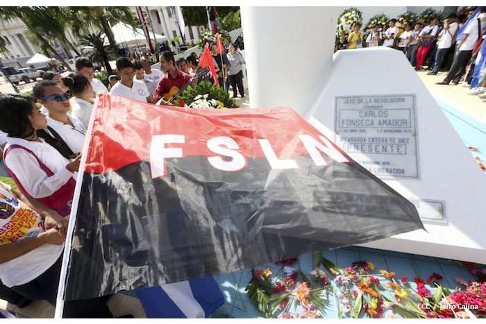 Nicaragua le grita PRESENTE al Comandante Carlos Fonseca!