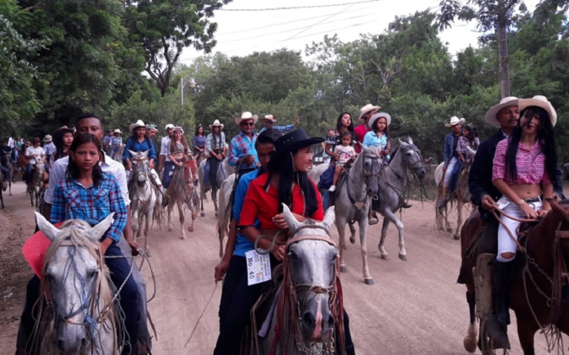 Así se vivió la hípica campesina en Tola