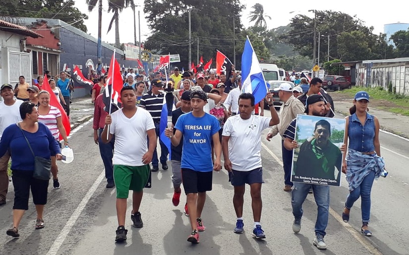 Antorcha por la justicia recorre calles de Carazo