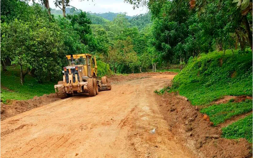 Avanza reparación del camino Bonanza-Rosita