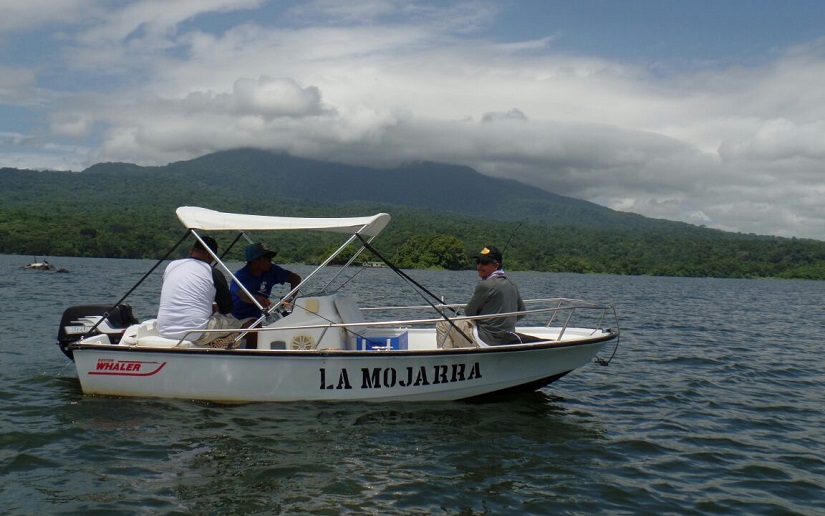 Granada: Competencia de pescar en el Lago Cocibolca