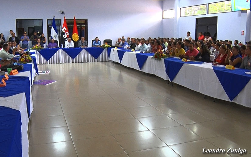Alfabetizadores de diferentes generaciones a 38 años conmemoran el heroísmo de la Gran Cruzada Nacional de Alfabetización