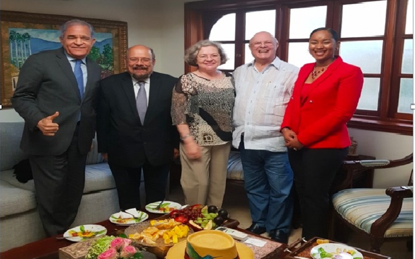 Expresidente de República Dominicana recibe delegación de Nicaragua