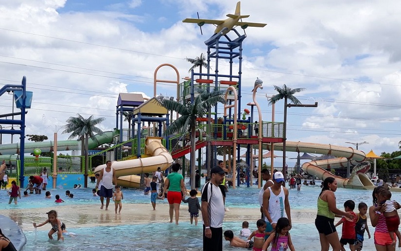 Parque Acuático muy concurrido gracias a la tranquilidad que vive el país