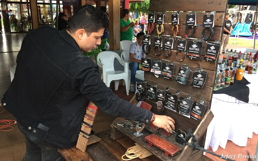 MEFCCA realizó Feria Septiembre con Amor a Patria   