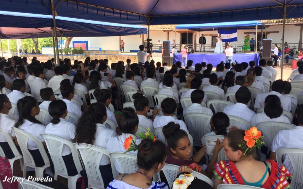Estudiantes de centros educativos capitalinos hacen patria visitando la Hacienda San Jacinto
