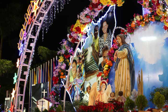 Nicaragüenses se desbordan para fortalecer su fe mariana en Avenida de Bolívar a Chávez