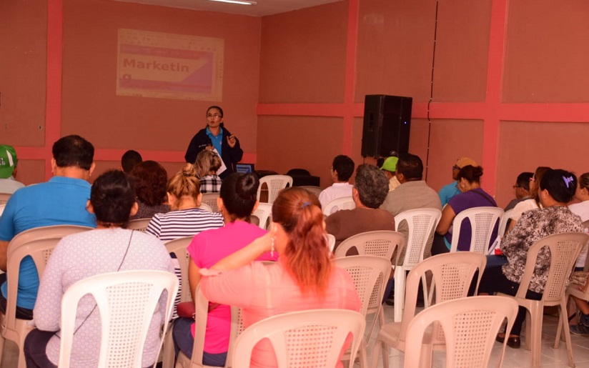 Pequeños emprendedores de Nagarote reciben curso de Marketing Digital