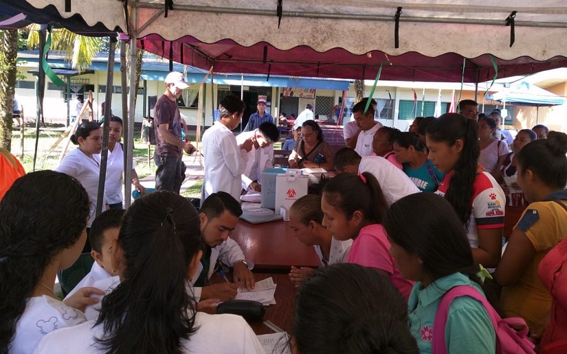 Familias de Waslala protagonizan feria de salud