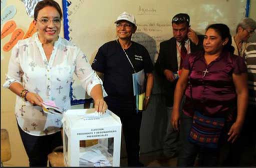 Candidatos presidenciales de Honduras ejercieron su derecho al voto
