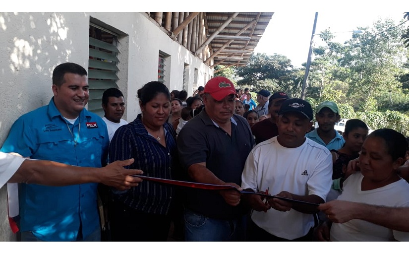 Inauguran proyecto de electrificación en Rosita