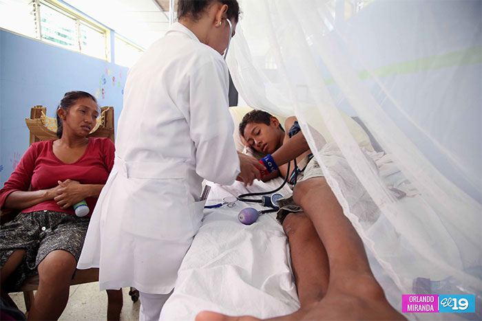Compañera Rosario informa que continúan reduciéndose casos graves de dengue