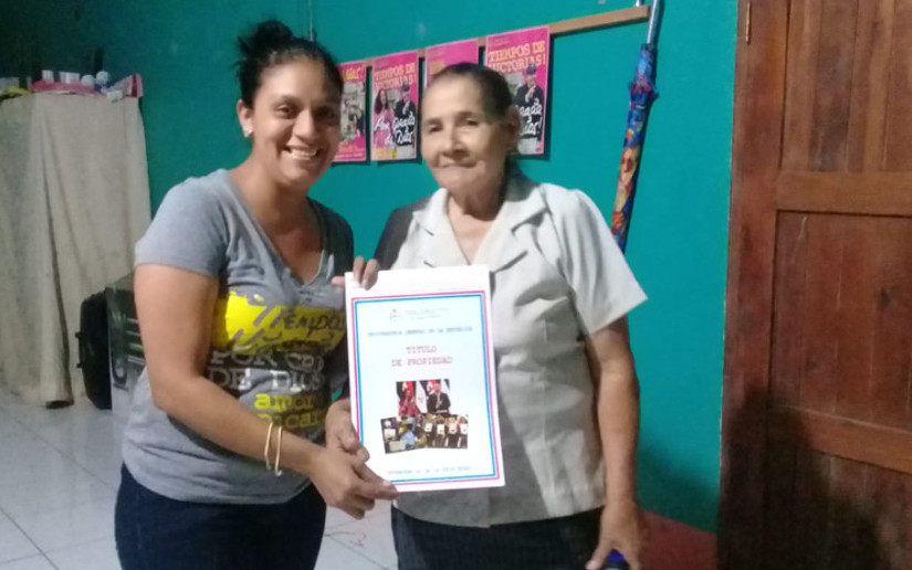 Entregan títulos de propiedad a familias de Bocana de Paiwas