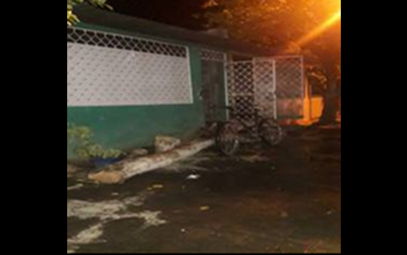 Veladora encendida provoca incendio en Villa Progreso