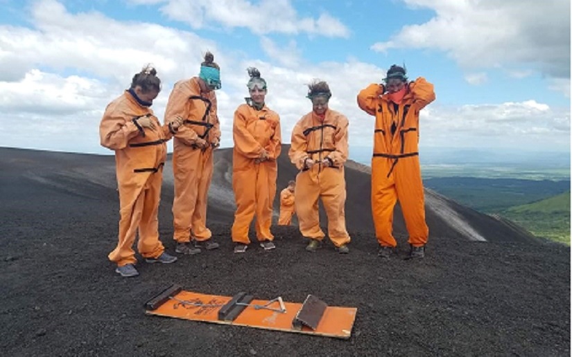Turistas extranjeros en Cerro Negro León