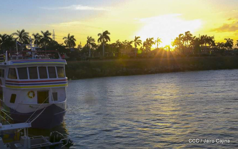 EN IMÁGENES: Anochecer espectacular desde el Puerto Salvador Allende