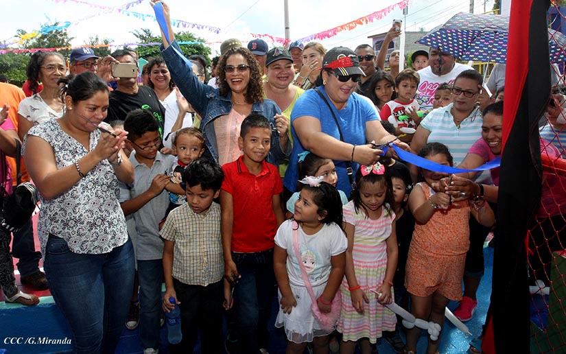 Alcaldesa de Managua reinaugura parque Cristian Pérez