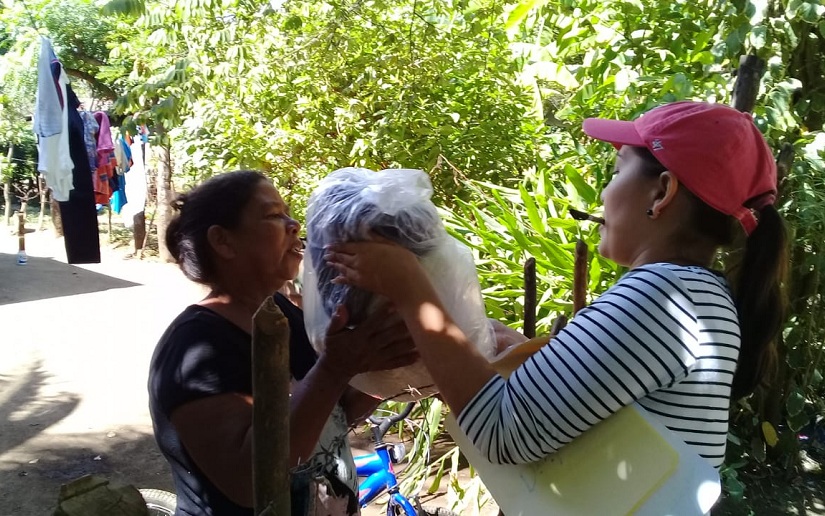 Familias de Nandaime reciben paquetes alimenticios