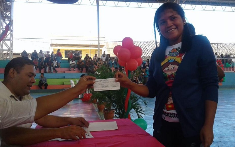 Bachilleres de Rivas reciben el Bono Complementario