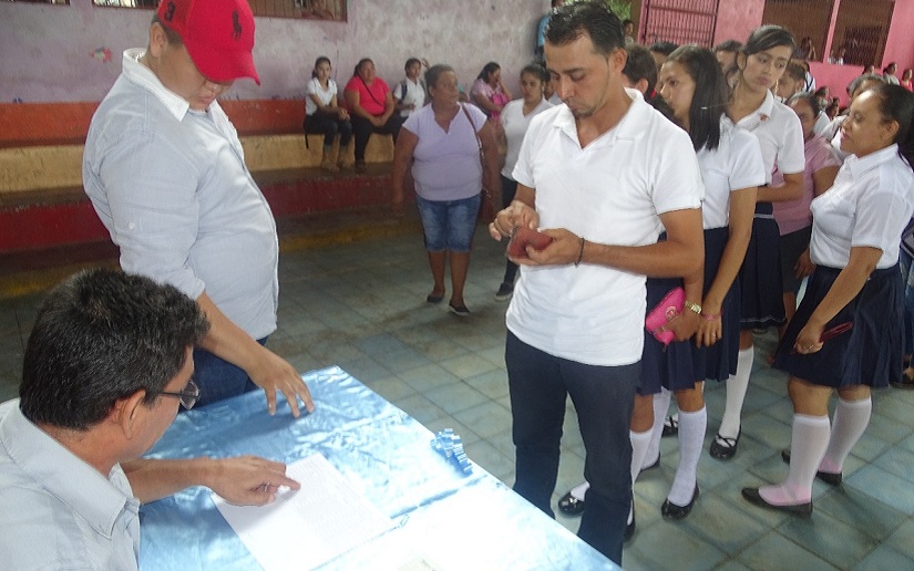 Entregan Bono de Bachilleres en el Municipio de San Miguelito