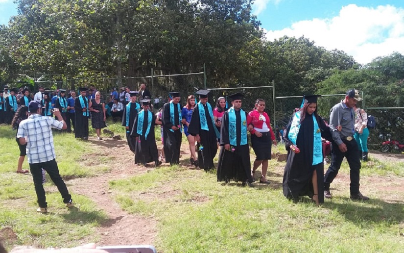 Primera Promoción Secundaria a Distancia en el campo en la comunidad Sontule, municipio Estelí